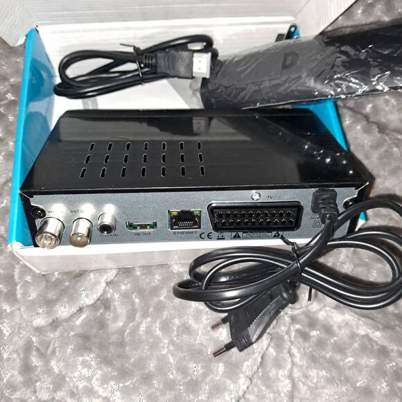 NIB -DVB Digital Converter box - Picture 6 of 8